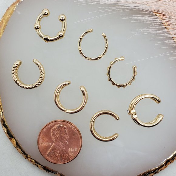 ๐ค BUNDLE TO SAVE ๐ค SHEIN 7-Piece Gold-Toned Ear Cuffs - Picture 5 of 5